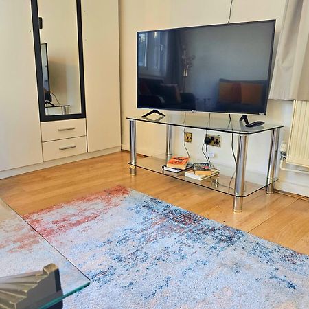 Bright & Spacious Home In Building With Lift, Right Next To Bayswater Station - Walk To Kensington Palace, Hyde Park, Little Venice & Notting Hill Londres Exterior foto